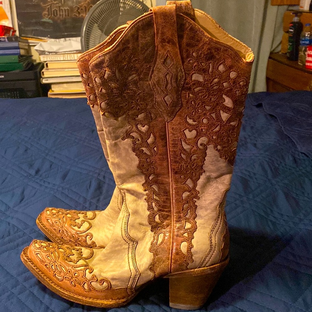 Corral cowgirl boots